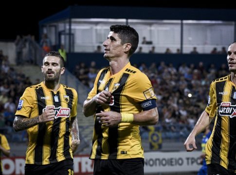 Η ΑΕΚ εν καιρώ πολέμου