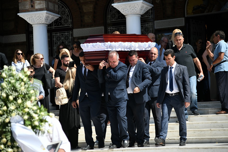 Το ύστατο «αντίο» στον Γιώργο Μπανασάκη (pics)