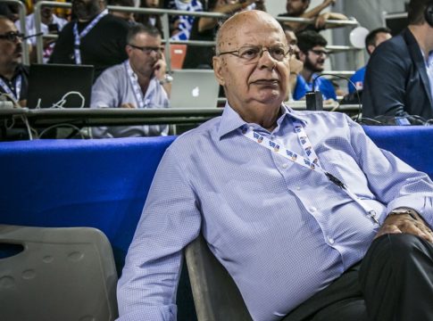 Ο Βασιλακόπουλος ζήτησε να κατέβουν οι φανέλες των Διαμαντίδη – Σπανούλη