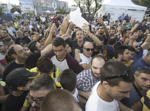 «Κιτρίνισε» για τον Αρη η ΔΕΘ! (pics)