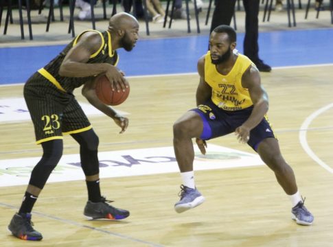 LIVE: Χίμκι – ΑΕΚ 64-71 (Τελικό)