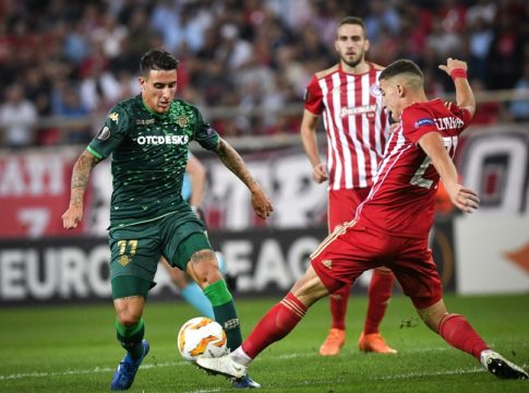 Τσιμίκας : Ο πρώτος Έλληνας που αποβάλλεται μετά από 11 χρόνια για τον Ολυμπιακό