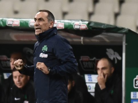 Βγάζει λαγούς από το καπέλο ο Δώνης