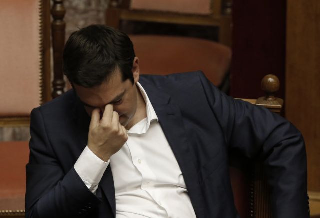 Συντάξεις, αναδρομικά και κοινωνικό μέρισμα στο δρόμο προς τις κάλπες