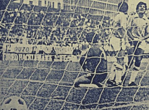 Ο Καπετάνιος, ο Αντρεούτσι ο διερμηνέας και το τηλέφωνο κατακούτελα