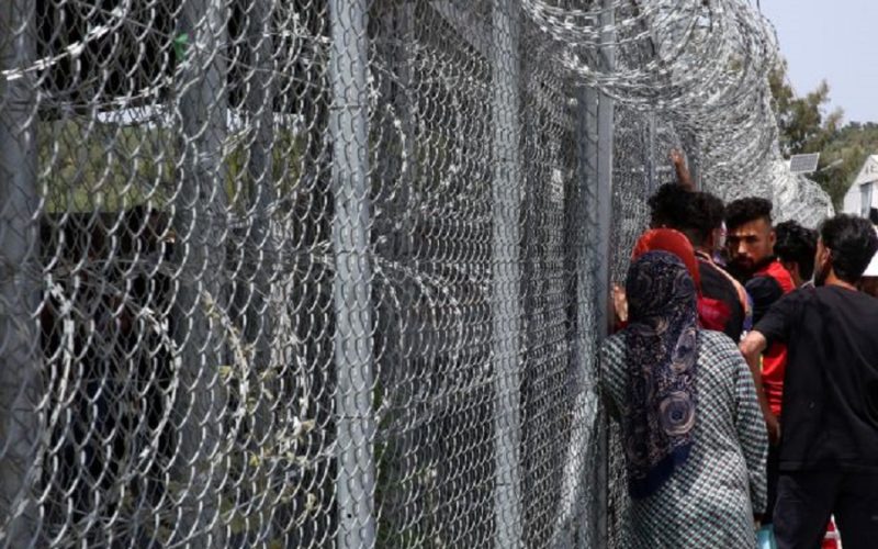Ο Τσίπρας παίρνει βραβεία για το προσφυγικό αλλά κλείνει τα μάτια στο κολαστήριο της Μόριας