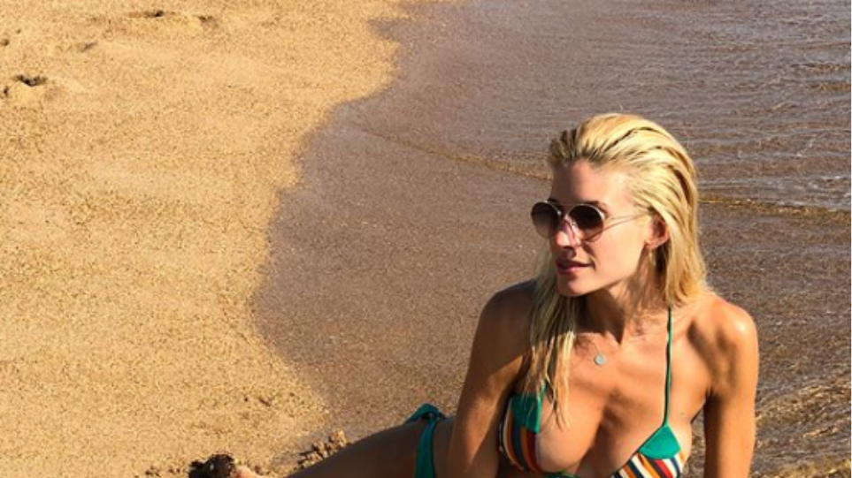 Ευαγγελία Αραβανή: «Ρίχνει» το Instagram με το άλμπουμ διακοπών