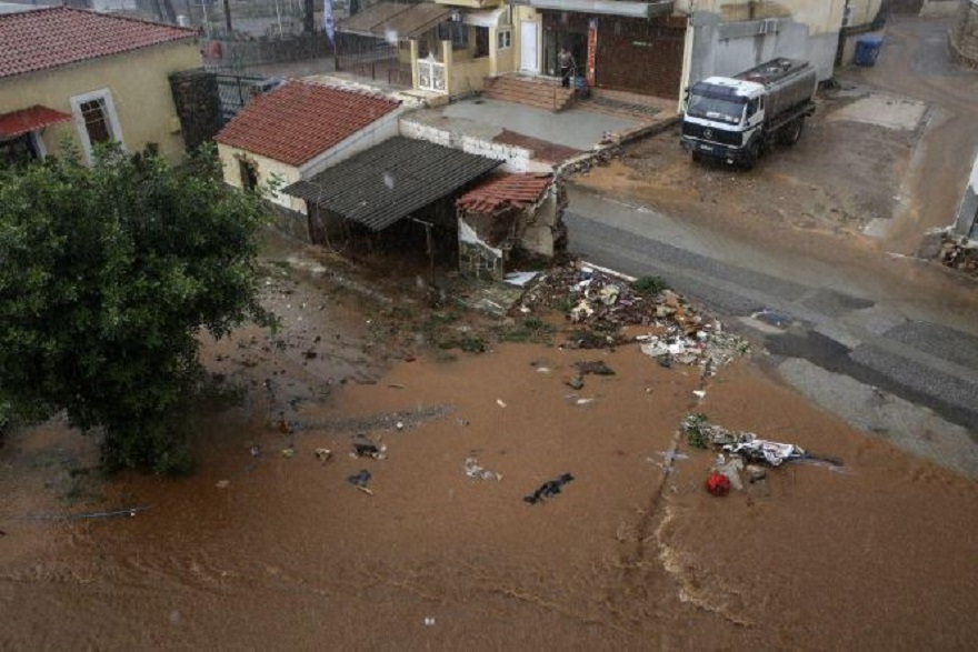 Η Εισαγγελία κάλεσε τη Δούρου ως ύποπτη για τις πλημμύρες στη Μάνδρα