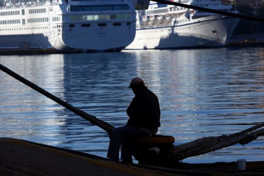 Δεμένα τα πλοία λόγω απεργίας της ΠΝΟ