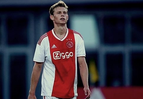 Δεν παίζει με ΑΕΚ ο Ντε Λίχτ!