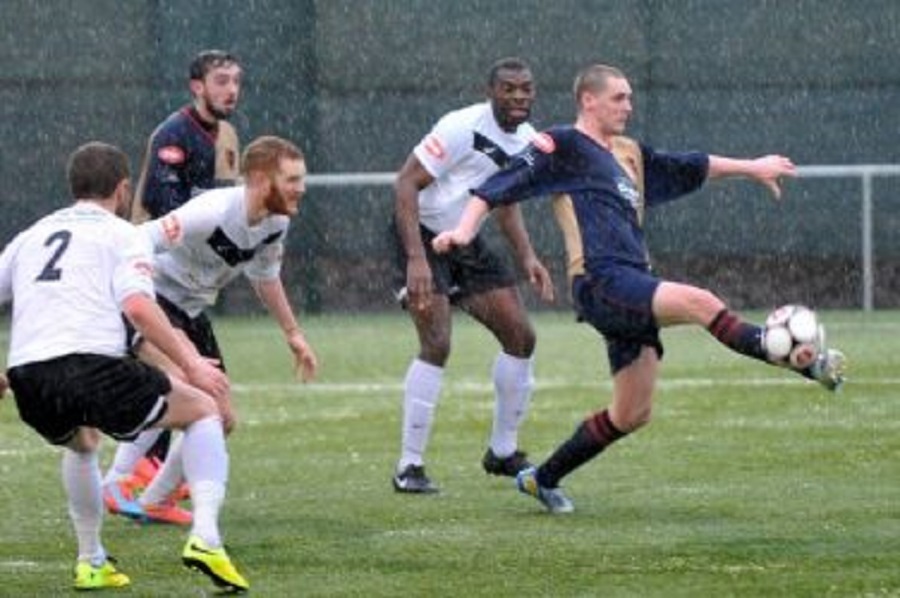 Στα υπόγεια είναι η θέα