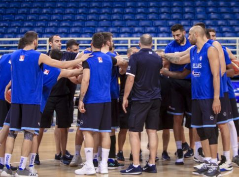Χωρίς Λαρεντζάκη και Παπαγιάννη με Μαυροβούνιο