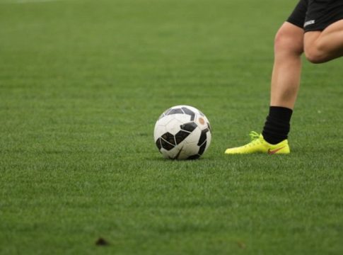 Παρωδία με γκέλες και λάθη στην Πολωνία (vid)