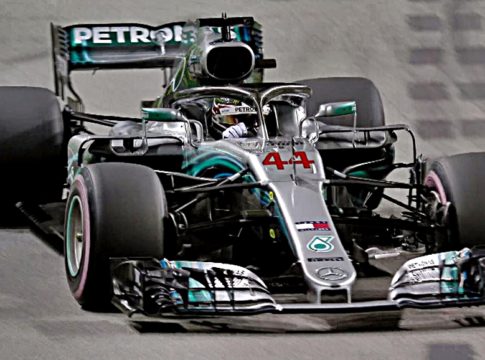 Pole man ο Χάμιλτον, «σφήνα» από Φερστάπεν στην Σιγκαπούρη