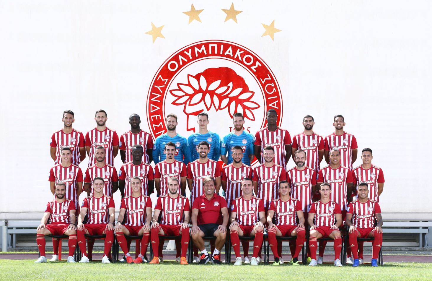 Η επίσημη φωτογράφιση του Ολυμπιακού (pic)