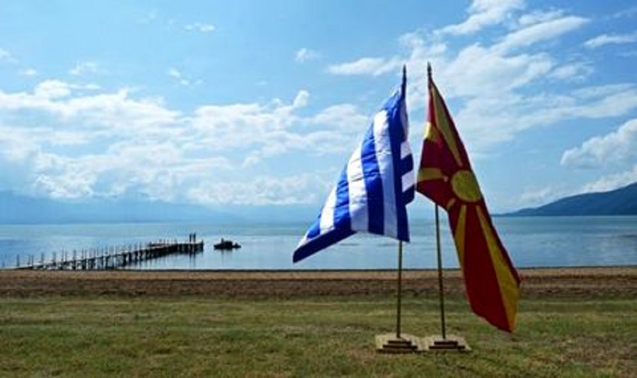 «Μακεδονική σαλάτα» το πολιτικό σύστημα – Οι Πρέσπες «βούλιαξαν» την έξοδο από το μνημόνιο