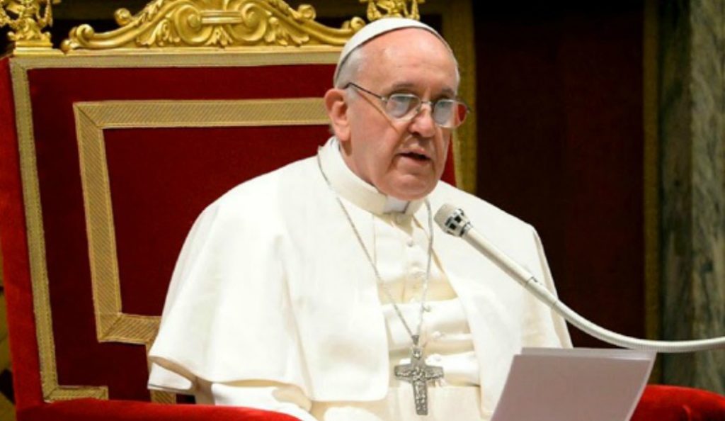 Πάπας Φραγκίσκος: Είχε ατύχημα – Παραπάτησε και έπεσε μέσα στην Αγία Έδρα