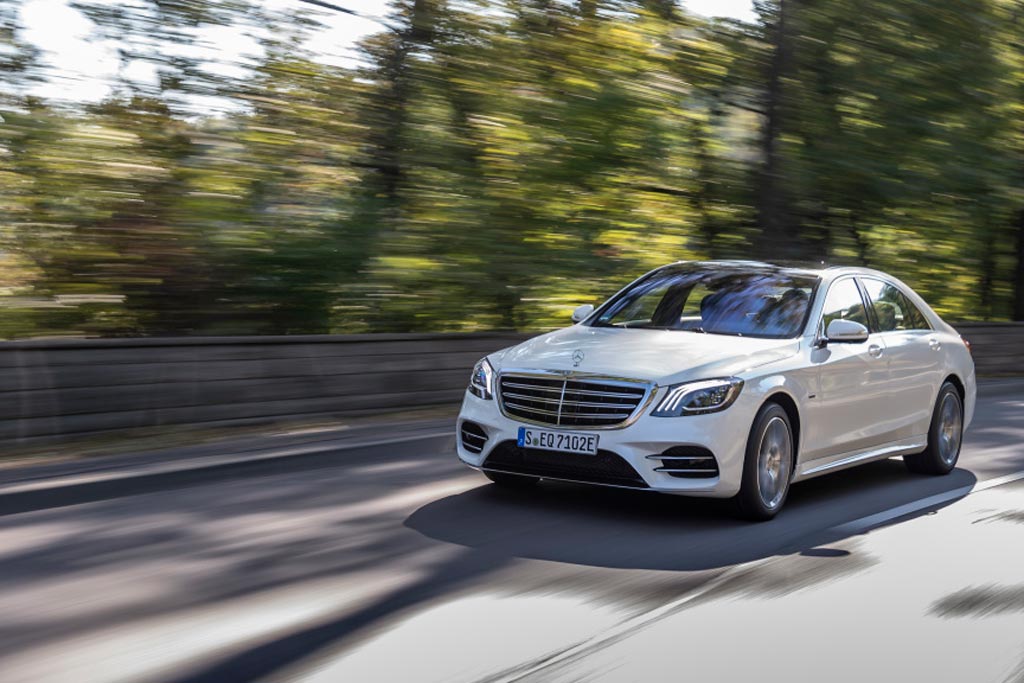 Στη διάθεση των πελατών η Mercedes-Benz S 560 e