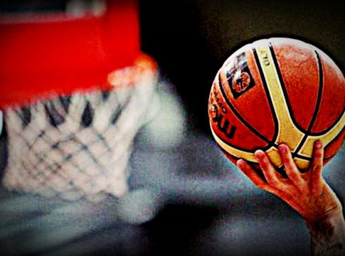 Στον αέρα το πρωτάθλημα