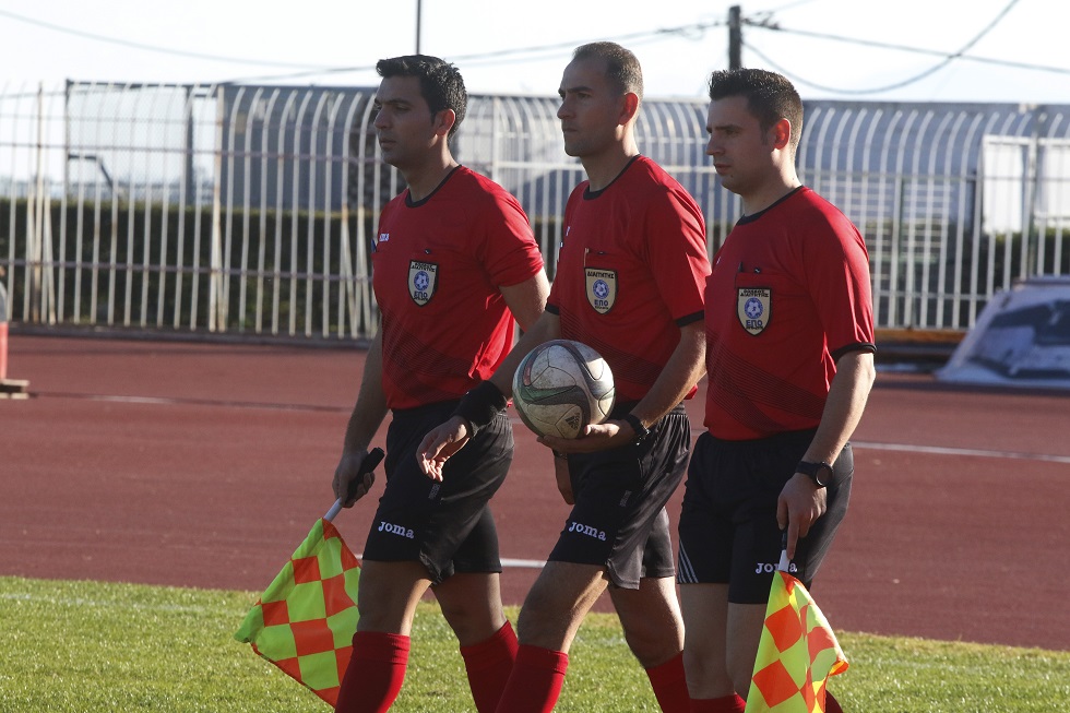 Οι διαιτητές της πρεμιέρας της Football League