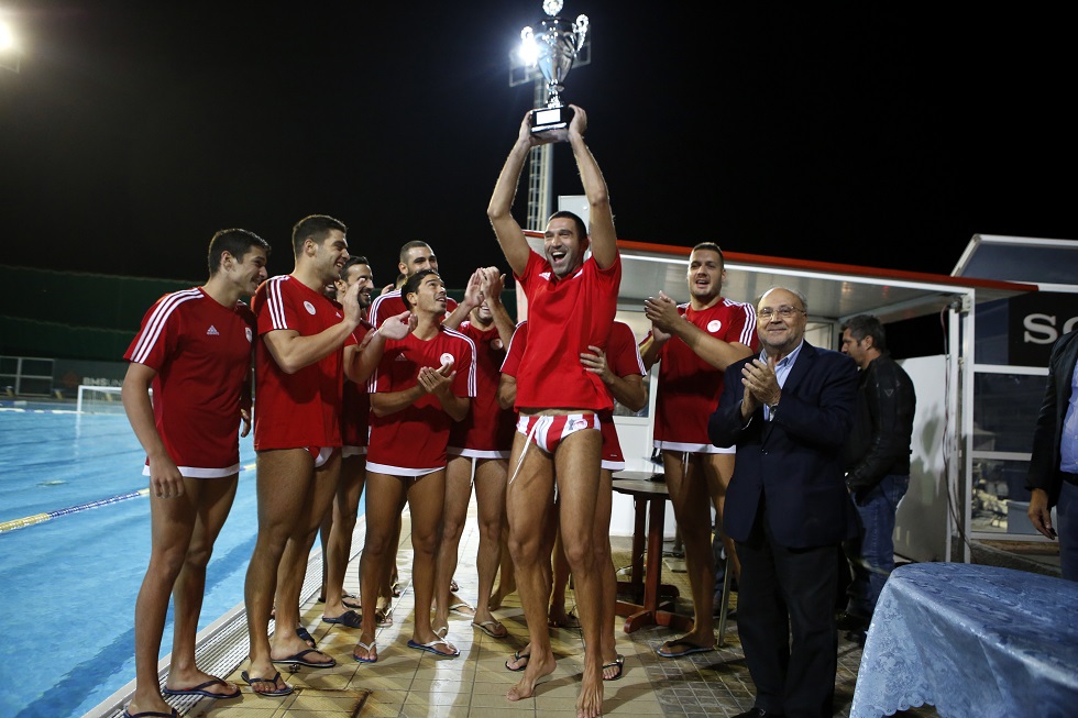 Ο πρώτος ερυθρόλευκος τίτλος της χρονιάς! (pics)