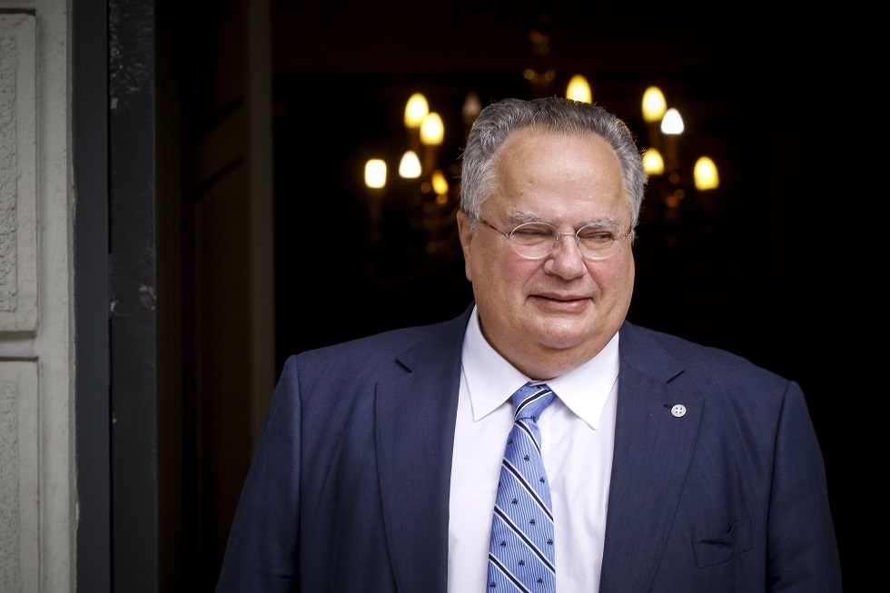 Κοτζιάς : «Πάρτι» στο Twitter μετά την παραίτηση