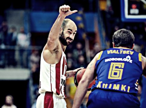 Είναι από «μένα τον Βασίλη»