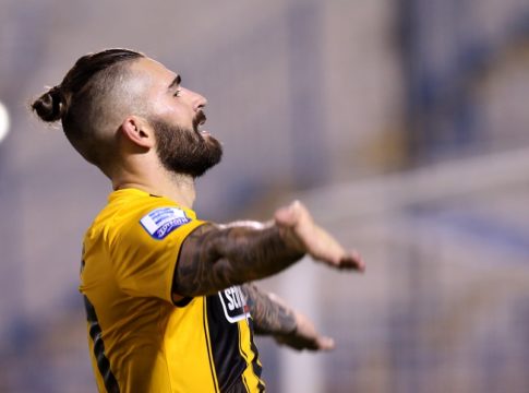 Ο Λιβάγια στο 2-0 της ΑΕΚ (vid)