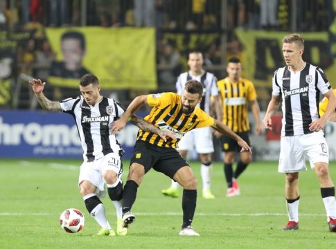 Τα φιλάκια του Βιεϊρίνια στον Κόκε (pic)