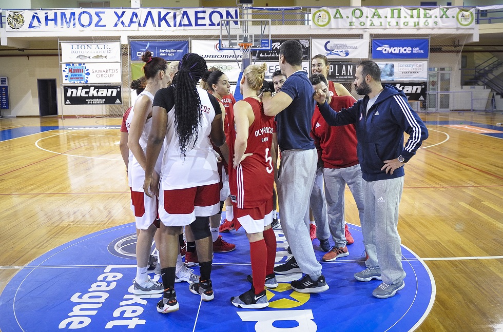 Υποδοχή στην Χαλκίδα για τη γυναικεία ομάδα του Ολυμπιακού (vids)