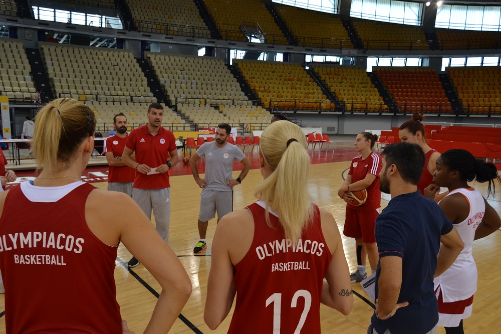 Photostory από την τελευταία προπόνηση του Ολυμπιακού πριν τη Βίσλα