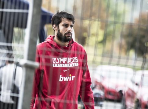 Τα… είπαν διαδικτυακά Ολυμπιακός και Μπασκόνια (pic)