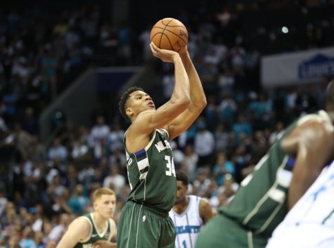 Giannis: Πρεμιέρα με… παραλίγο triple double (vid)