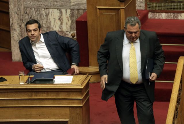 Τα σχέδια του Μαξίμου αν ο Καμμένος κάνει «Κούγκι» την κυβέρνηση | to10.gr Τα σχέδια του Μαξίμου αν ο Καμμένος κάνει «Κούγκι» την κυβέρνηση | to10.gr