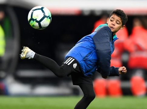 «Μαγεύει» και ο γιος του Ρονάλντο: Δείτε τη γκολάρα που πέτυχε! (vid)