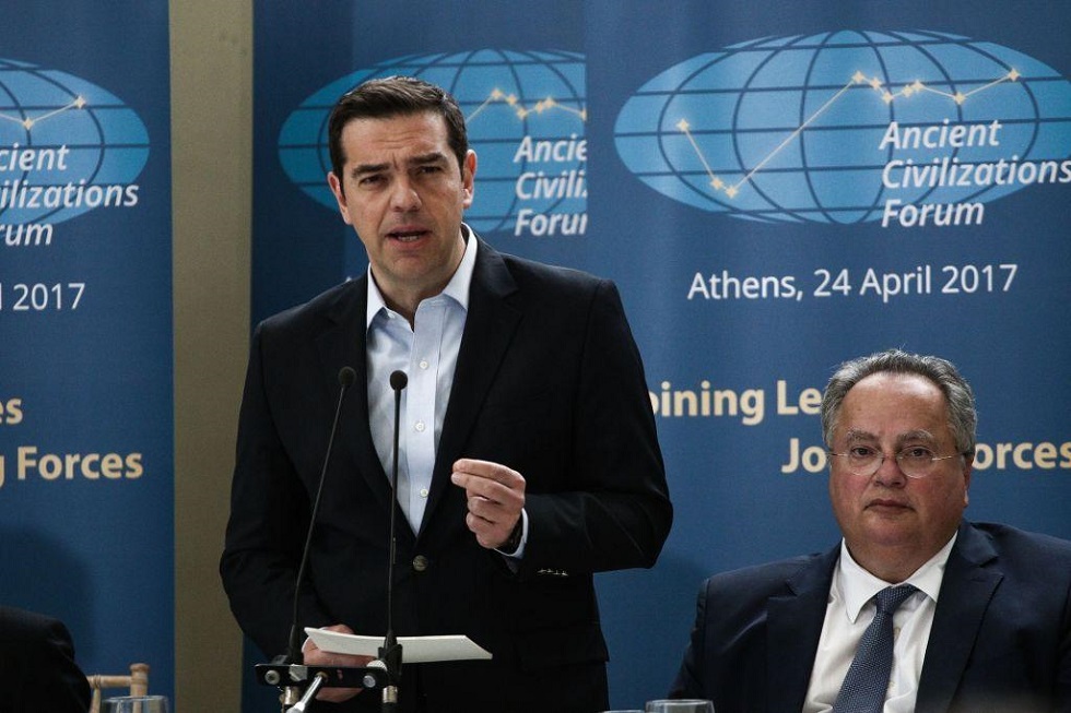 Παραιτήθηκε ο Νίκος Κοτζιάς – Ο Αλέξης Τσίπρας αναλαμβάνει το Υπουργείο Εξωτερικών