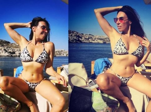 Μάγκι Χαραλαμπίδου: Ποζάρει με τα πόδια ανοιχτά στην ξαπλώστρα (pics)