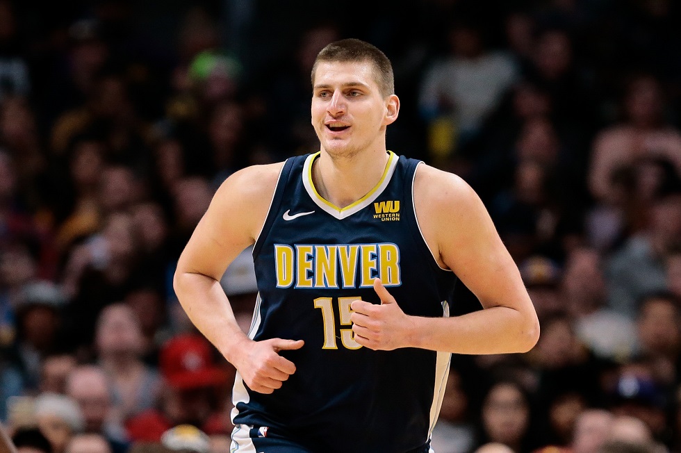 Ο Nikola Jokic στην αυλή των θαυμάτων (vids)