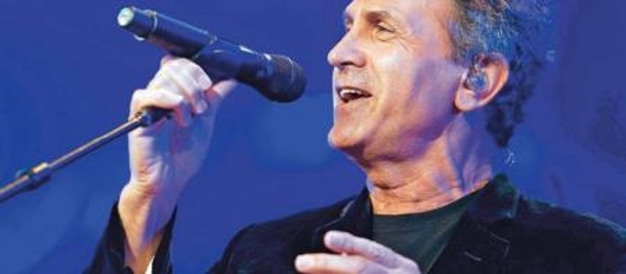 Μάνος Ελευθερίου: «Λύγισε» ο Νταλάρας – Τα δάκρυα και το «χαστούκι» στο μικρόφωνο (vid)