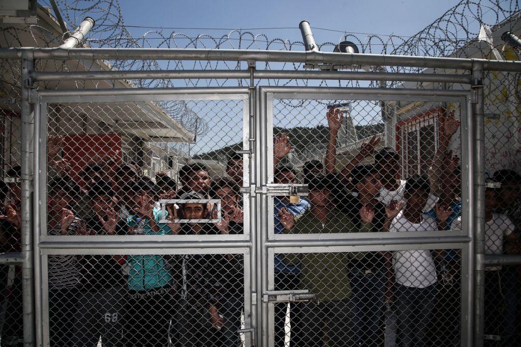 Συνεχίζεται η προσπάθεια αποσυμφόρησης της Μόριας