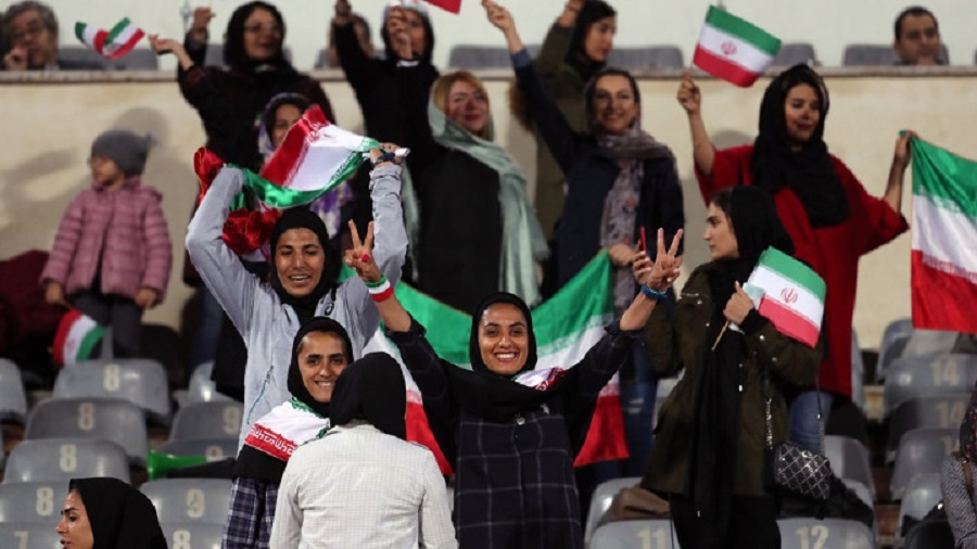 Ιράν: Για πρώτη φορά μετά το 1979 γυναίκες στο γήπεδο!