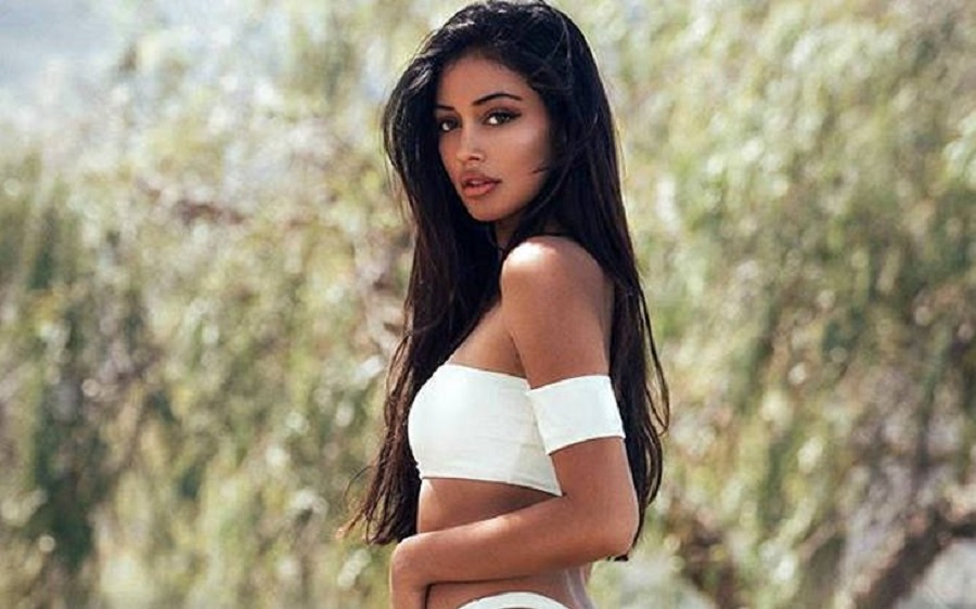 Δείτε τις φωτογραφίες της Cindy Kimberly. 