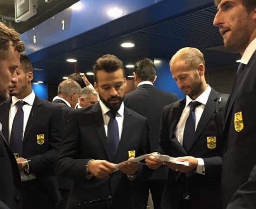 Με τα νέα κοστούμια αναχώρησε για Αθήνα η αποστολή του Άρη (vid,pics)