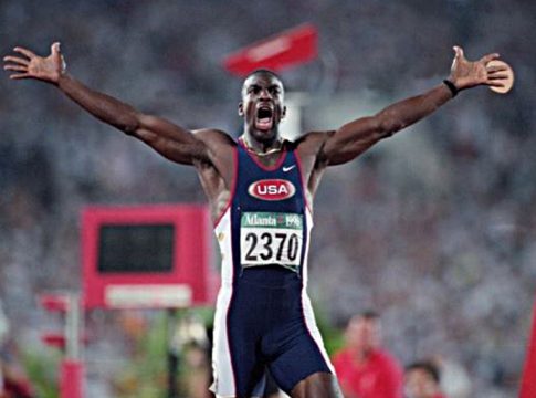 Ο θρυλικός Μάικλ Τζόνσον αναρρώνει από εγκεφαλικό