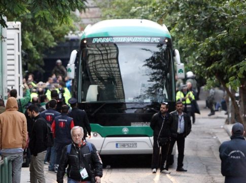 ΑΠΟΚΛΕΙΣΤΙΚΑ ΒΙΝΤΕΟ: Η άφιξη των δύο ομάδων στο Γ. Καραϊσκάκης