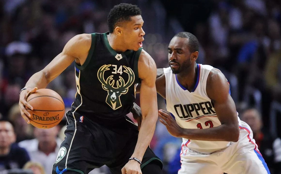 LIVE: Λος Άντζελες Κλίπερς – Μιλγουόκι Μπακς