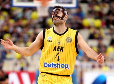 Στη δωδεκάδα της ΑΕΚ ο Ξανθόπουλος