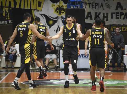 Το show του Ματσιούλις απέναντι στον Ηφαιστο (vid)