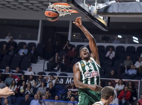 Το κάρφωμα της βραδιάς από τον Θανάση Αντετοκούνμπο (vid)