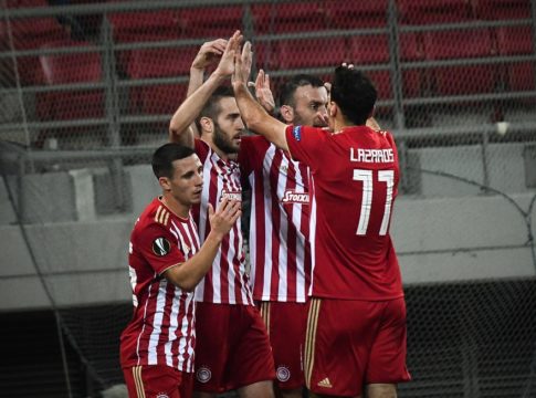 «Πολυβόλο» ο Ολυμπιακός: 3-0 με φανταστικό βολ πλανέ του Λάζαρου (vids)